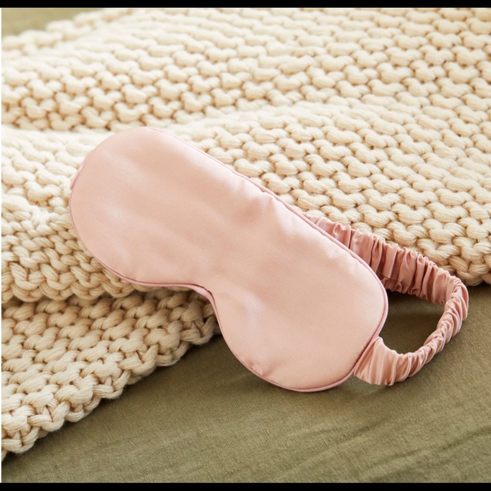 NWT - PMD Beauty - PMD Silversilk Sleep Mask - Rose